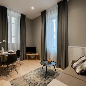 Blazac Furnished Flat Appartement