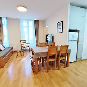 L'eterlou, T3, Centre Luchon, Wifi, Casier A Skis, Ascenseur, 6 Personnes Bagnères-de-Luchon